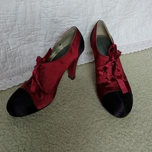 Satin heels w/ ribbon laces